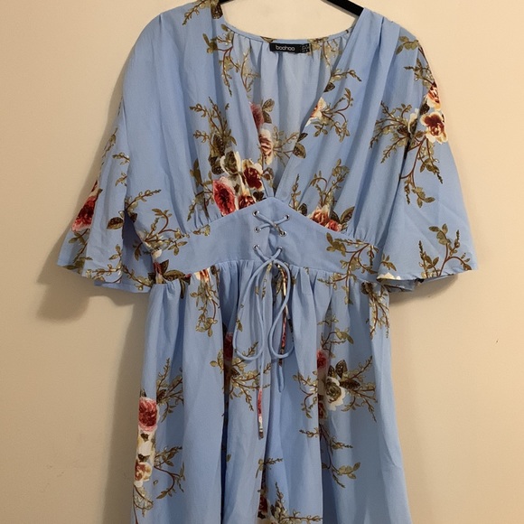 Boohoo floral dress - Picture 3 of 5